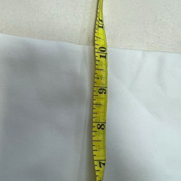 Athleta Women's Small Mesh Me Up 8" Activewear Athletic Shorts White Yoga Jog - Picture 4 of 7